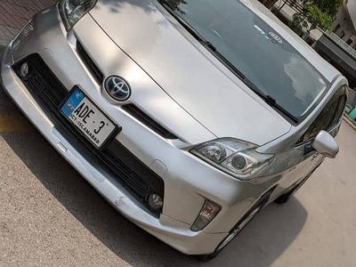 PRIUS FOR SALE WITH GOLDEN NUMBER