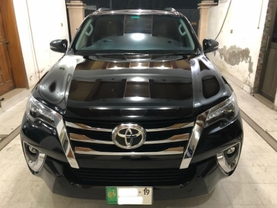 2019 toyota fortuner for sale in lahore