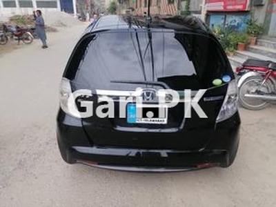 Honda Fit 1.3 Hybrid 10th Anniversary 2012 for Sale in Islamabad