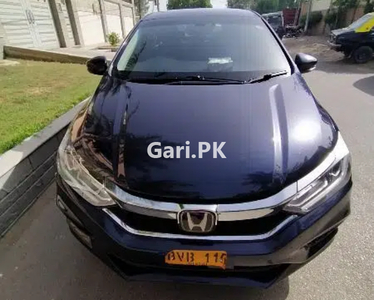 Honda Grace Hybrid 2017 for Sale in Karachi