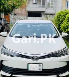 Toyota Corolla GLI 2017 for Sale in Ferozepur Road