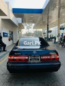 Toyota Crown Royal Saloon 1996 for Sale in Lahore