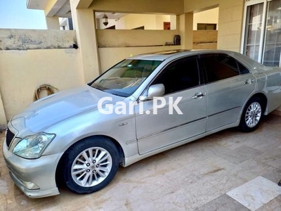 Toyota Crown Royal Saloon G 2004 for Sale in Islamabad