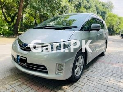 Toyota Estima Hybrid 2011 for Sale in Lahore