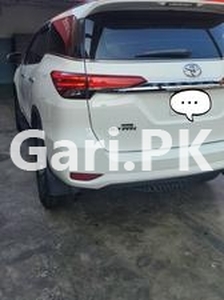 Toyota Fortuner 2.7 VVTi 2017 for Sale in Lahore