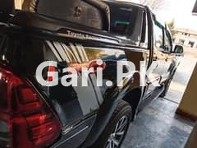 Toyota Hilux 2013 for Sale in Khairpur