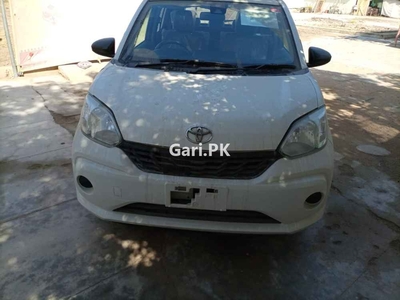 Toyota Passo X S 2018 for Sale in Jacobabad