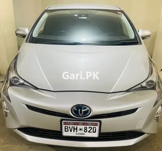 Toyota Prius 2017 for Sale in Karachi