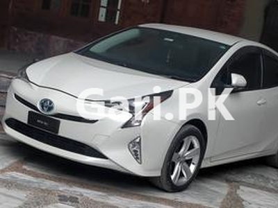 Toyota Prius S 2016 for Sale in Mardan