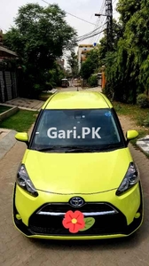 Toyota Sienta 2022 for Sale in Lahore