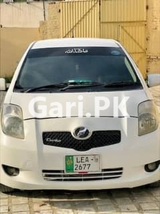 Toyota Vitz 2006 for Sale in Cantt