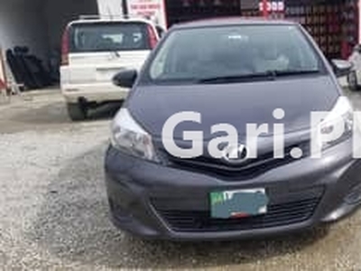 Toyota Vitz 2013 for Sale in Sialkot