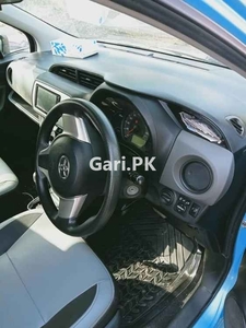 Toyota Vitz F 1.0 2015 for Sale in Lahore