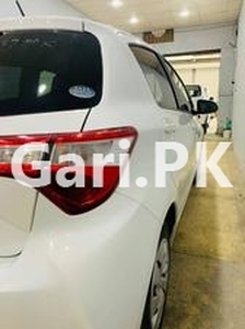 Toyota Vitz F 1.0 2019 for Sale in Karachi