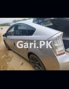 Toyota Prius G Touring Selection Leather Package 1.8 2011 for Sale in Karachi