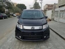 2014 honda freed for sale in lahore