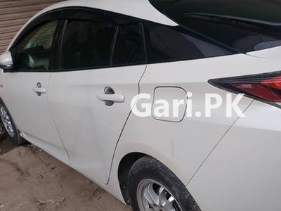 Toyota Prius S 2018 for Sale in Layyah