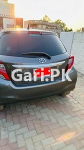 Toyota Vitz F M Package 1.0 2016 for Sale in Lahore