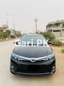 Toyota Corolla Fielder Hybrid G WB 2014 for Sale in Peshawar