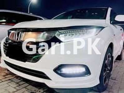 Honda Vezel 2019 for Sale in Sialkot•