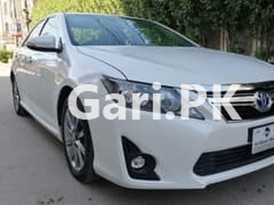 Toyota Camry 2013 for Sale in Karachi•