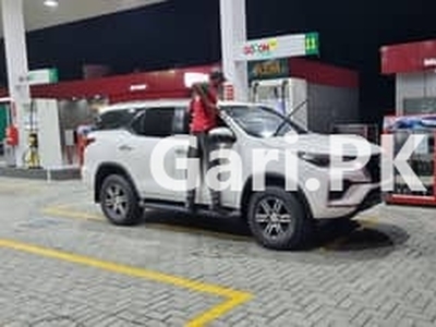 Toyota Fortuner G 2021 for Sale in Lahore•