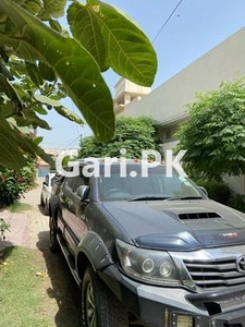 Toyota Hilux Invincible 2015 for Sale in Multan