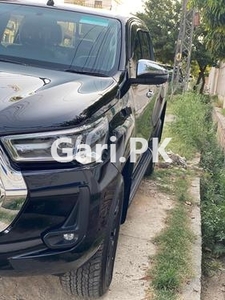 Toyota Hilux Revo V Automatic 2.8 2023 for Sale in Islamabad