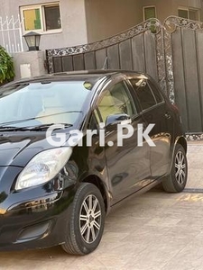 Toyota Vitz 2008 for Sale in Lahore