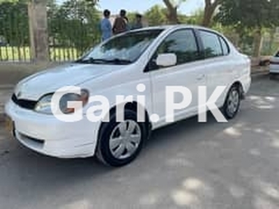 Toyota Platz 2001 for Sale in Karachi