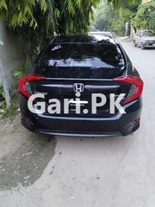 Honda Civic Prosmetic 2017 for Sale in Lahore