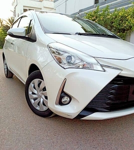 Toyota Vitz Safety Edition 3, Top of the Line, Pearl White 19/21