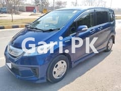 Honda Freed 2013 for Sale in Islamabad