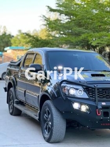Toyota Hilux D-4D Automatic 2011 for Sale in Rawalpindi