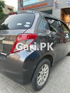 Toyota Vitz F 1.0 2012 for Sale in Lahore