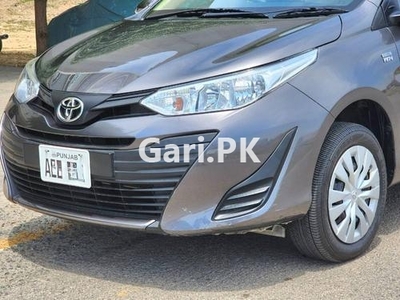 Toyota Yaris GLI CVT 1.3 2021 for Sale in Lahore