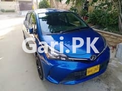 Toyota Vitz 2015 for Sale in Karachi