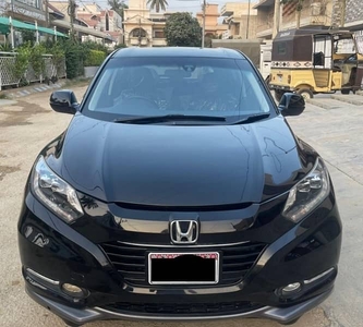 hondavezel black colour 2020 import perfect car for family