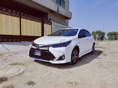Toyota Corolla Altis 2019 model Islamabad registered home used car