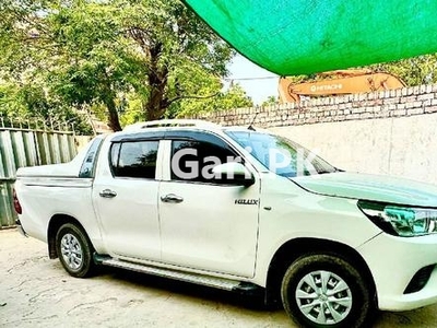 Toyota Hilux Revo G 2.4 2017 for Sale in Lahore
