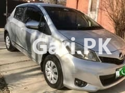 Toyota Vitz 2012 for Sale in Peshawar