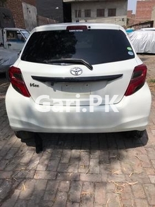 Toyota Vitz F Smile Edition 1.0 2014 for Sale in Lahore