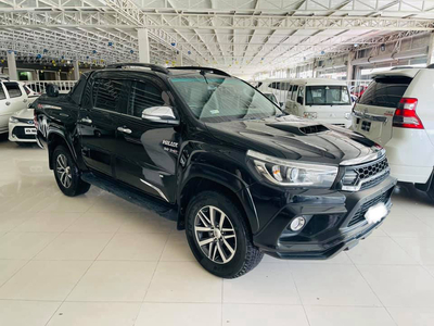 Toyota Hilux Revo V 2.8 2017