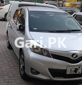 Toyota Vitz 2013 for Sale in Islamabad
