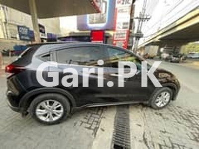 Honda Vezel 2015 for Sale in Lahore