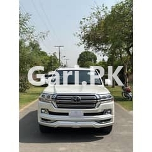 Toyota Land Cruiser 2018 for Sale in Sialkot