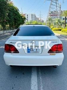 Toyota Crown Athlete 2005 for Sale in Islamabad