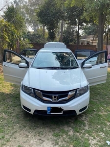 Honda City (2018) model white color is up for sale