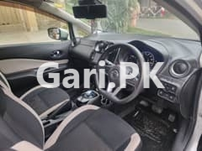 Nissan Note 2017 for Sale in Lahore