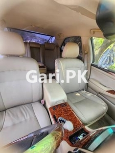 Toyota Crown Royal Saloon 2004 for Sale in Islamabad